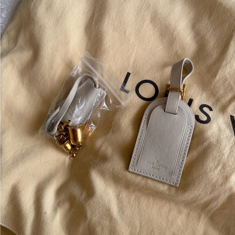 Louis Vuitton BOWLY‎ POLKA DOT PANAMA BAG